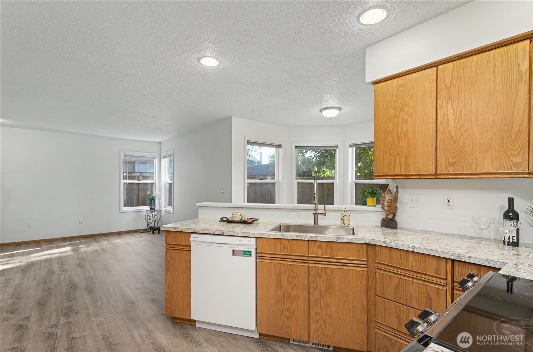 1712 Se Solomon Loop Property Photo 11
