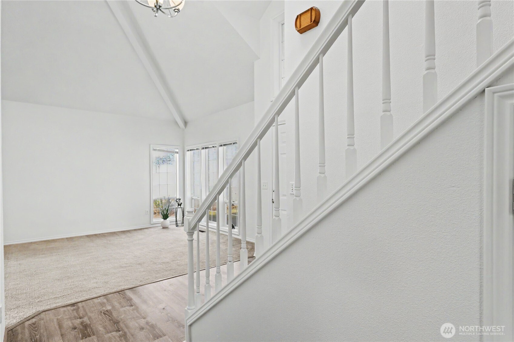 1712 Se Solomon Loop Property Photo 14