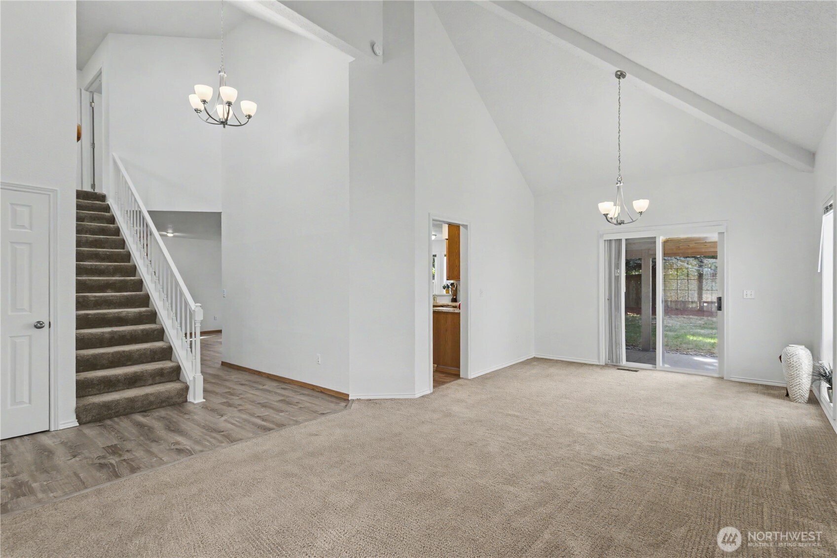 1712 Se Solomon Loop Property Photo 15
