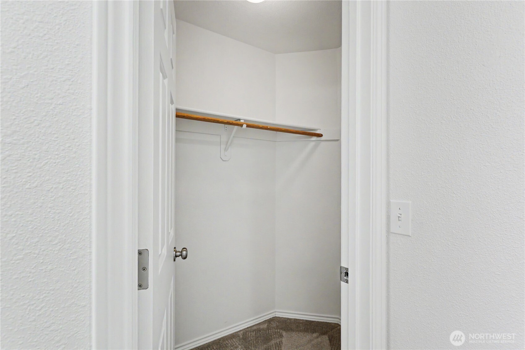 1712 Se Solomon Loop Property Photo 22