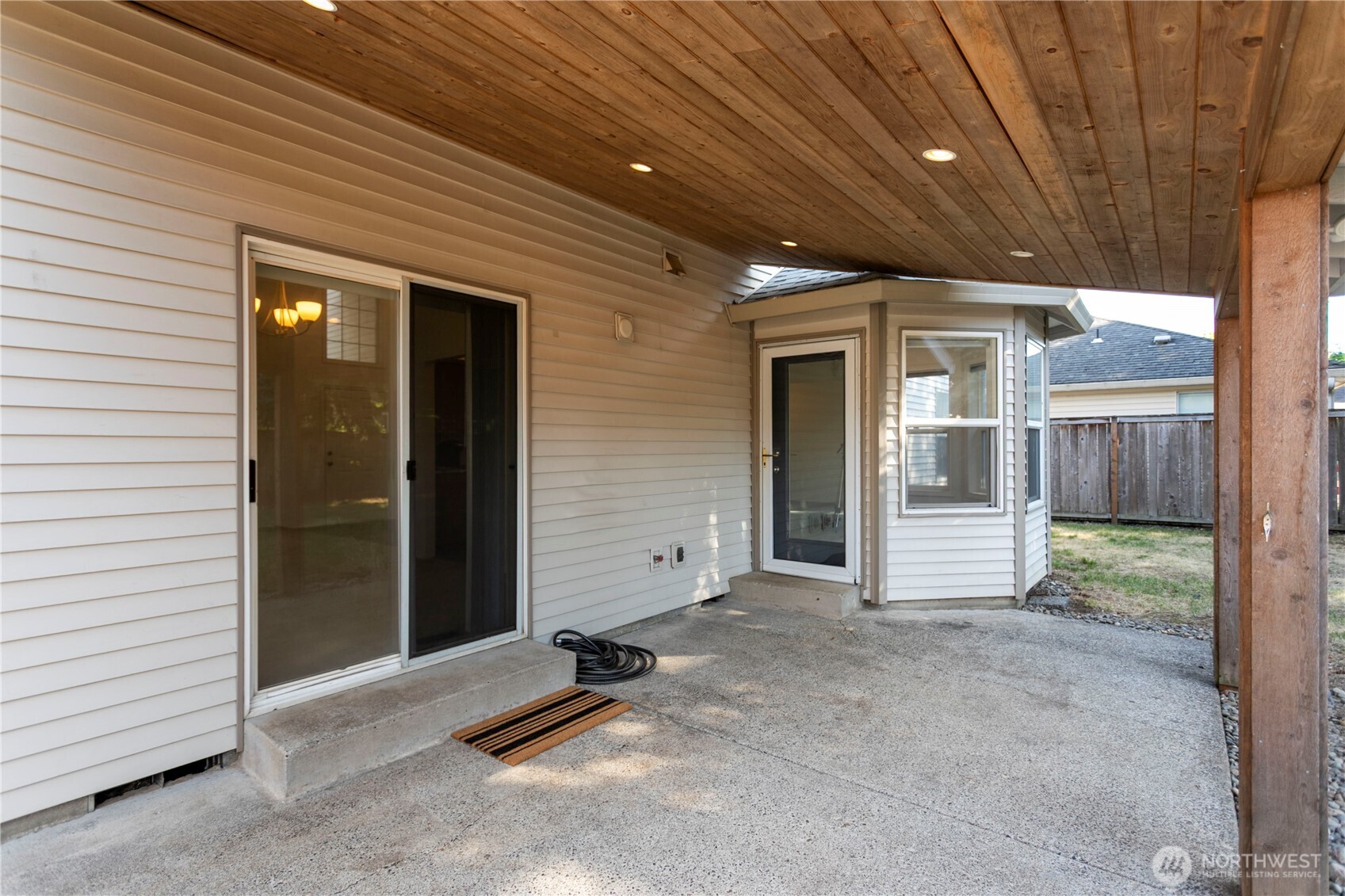 1712 Se Solomon Loop Property Photo 33