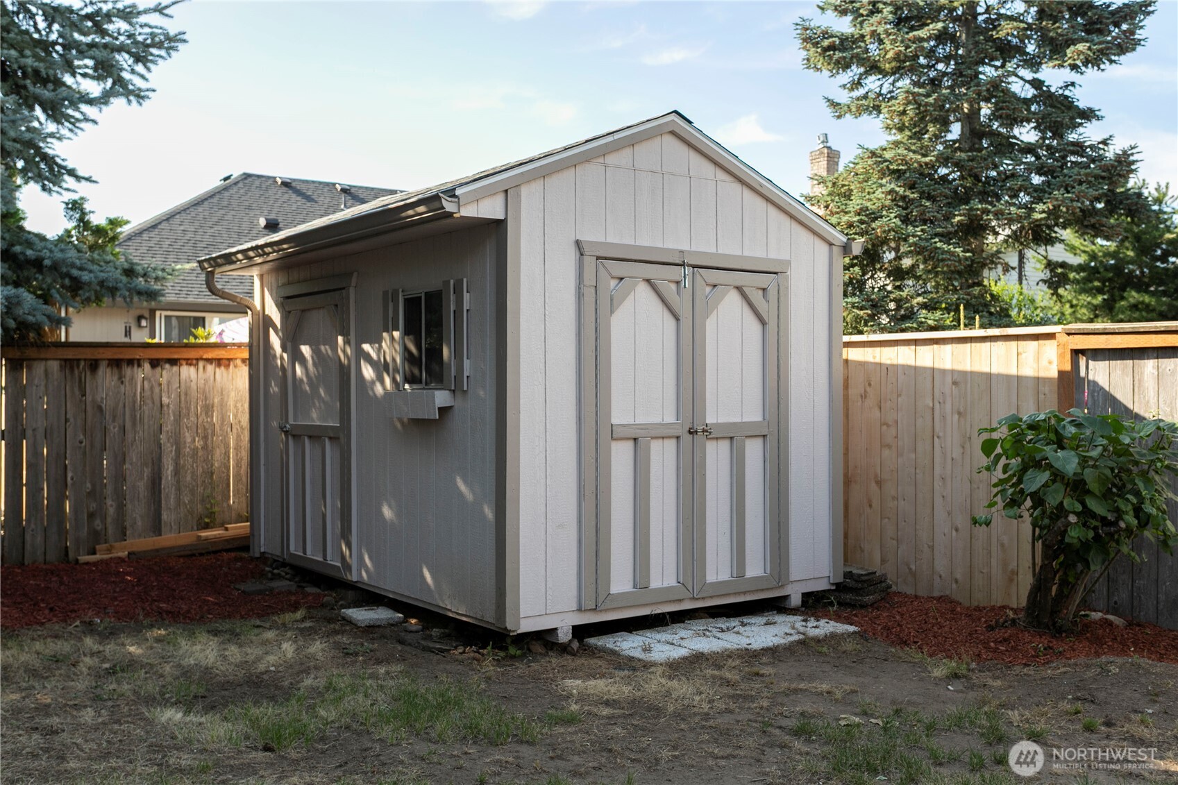 1712 Se Solomon Loop Property Photo 35