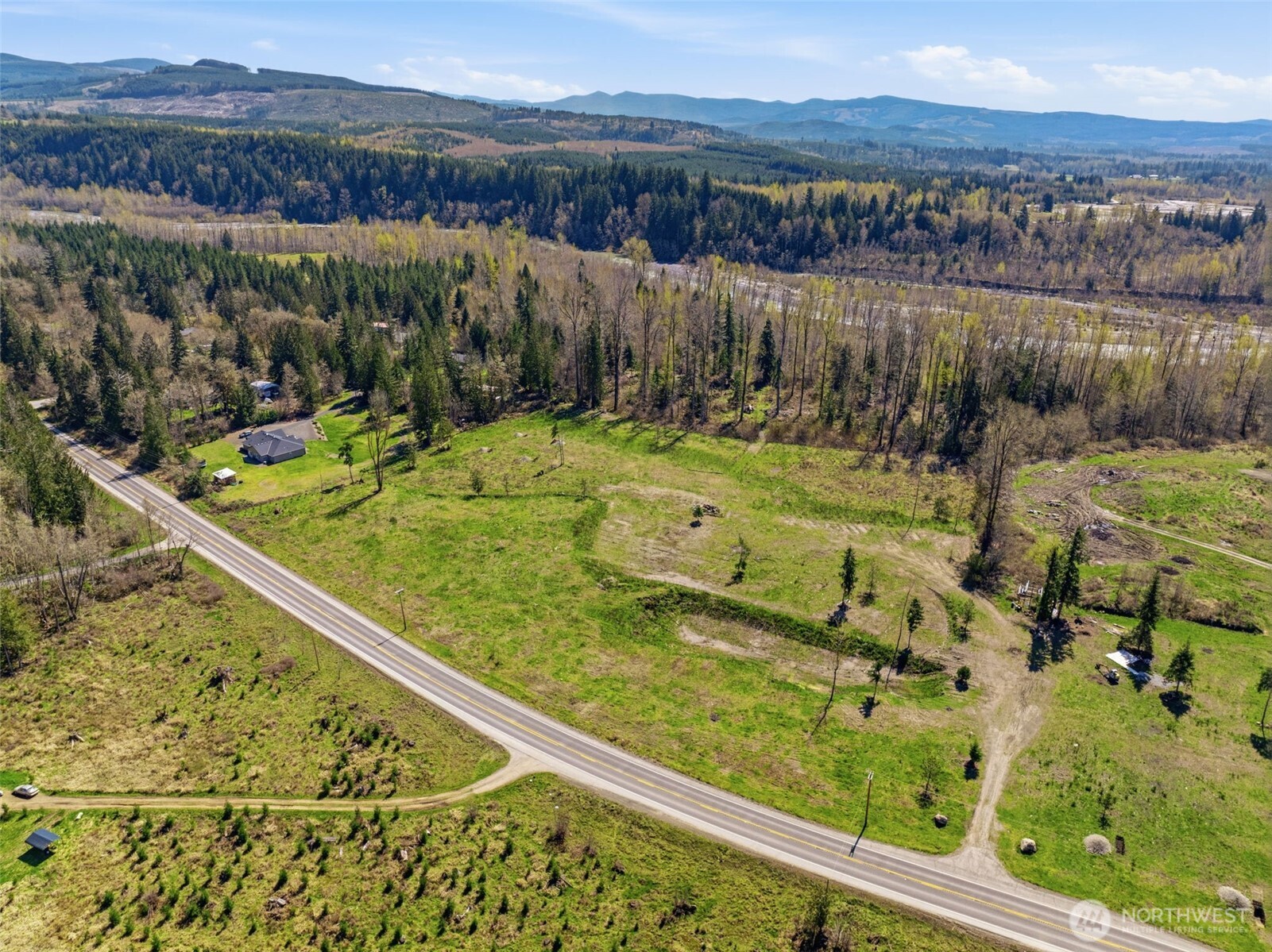 7481 Spirit Lake Highway Property Photo 7