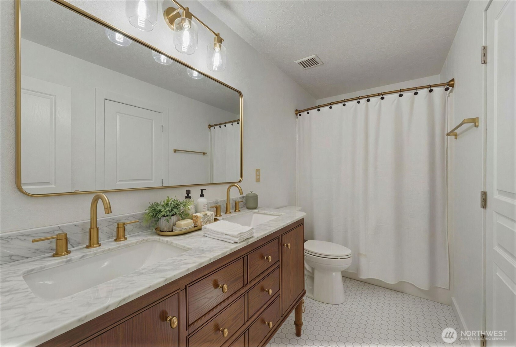 1203 Sw Carver Street Property Photo 17