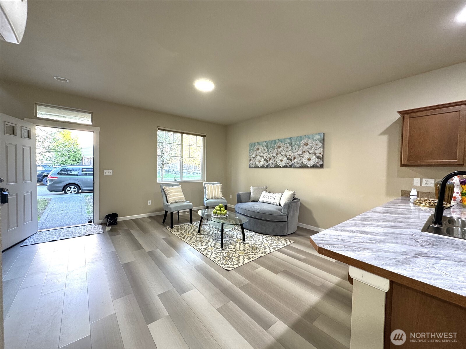 367 Graham Avenue Property Photo 12