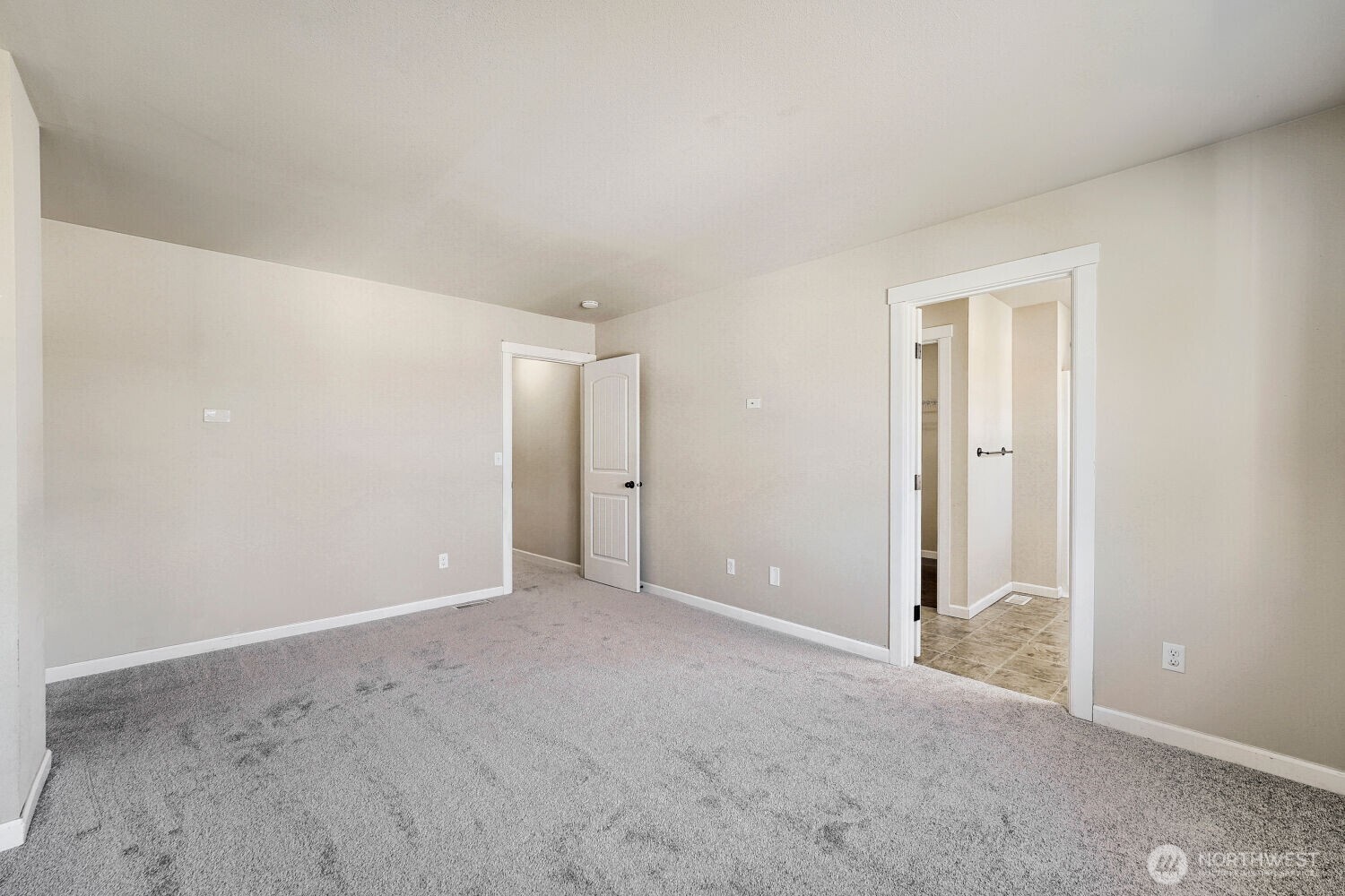 367 Graham Avenue Property Photo 30