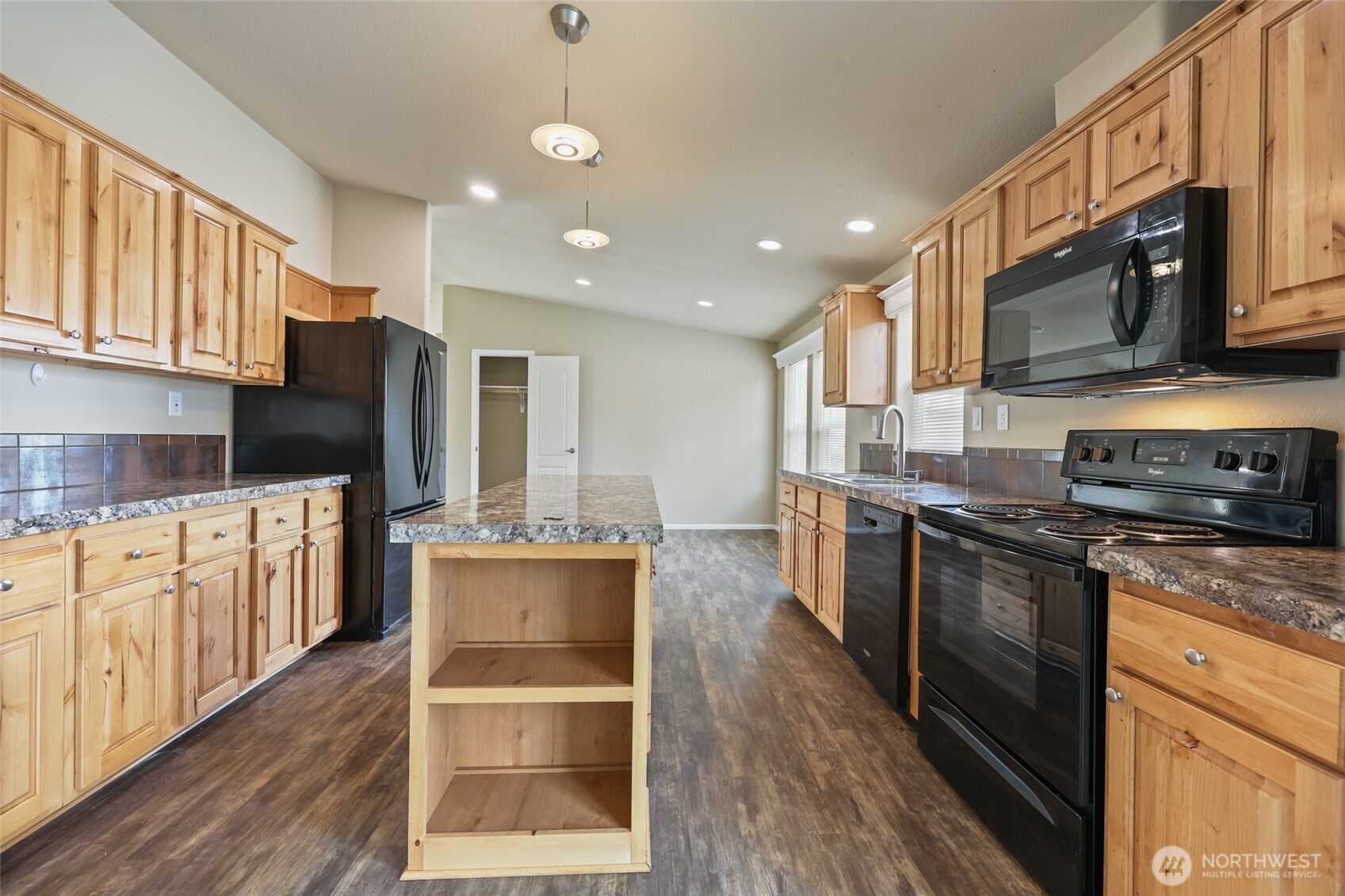 3516 Meadowbrook Lane Property Photo 5