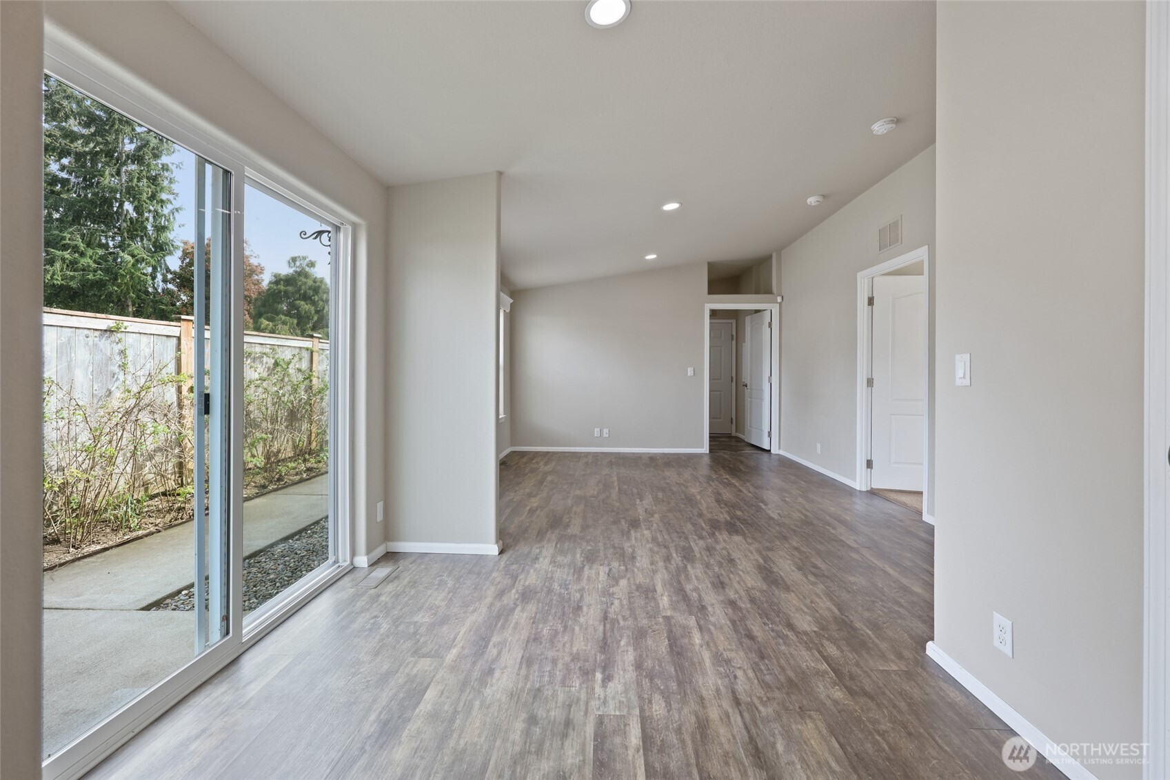 3516 Meadowbrook Lane Property Photo 10