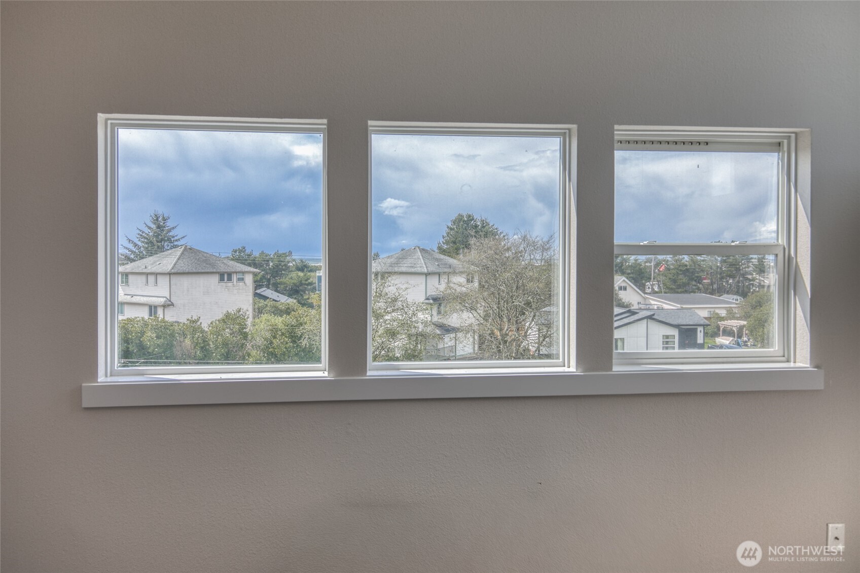 260 Ocean Shores Boulevard Property Photo 23