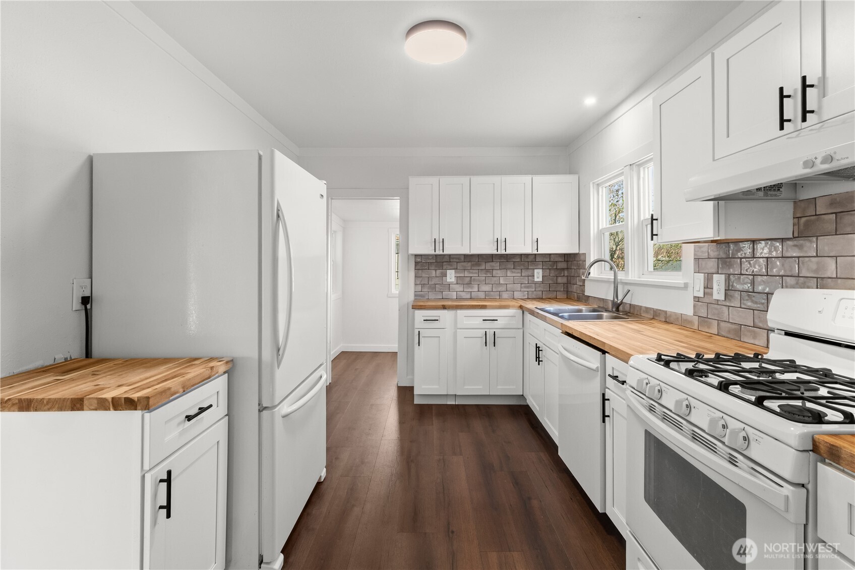 1014 B Street Property Photo 13
