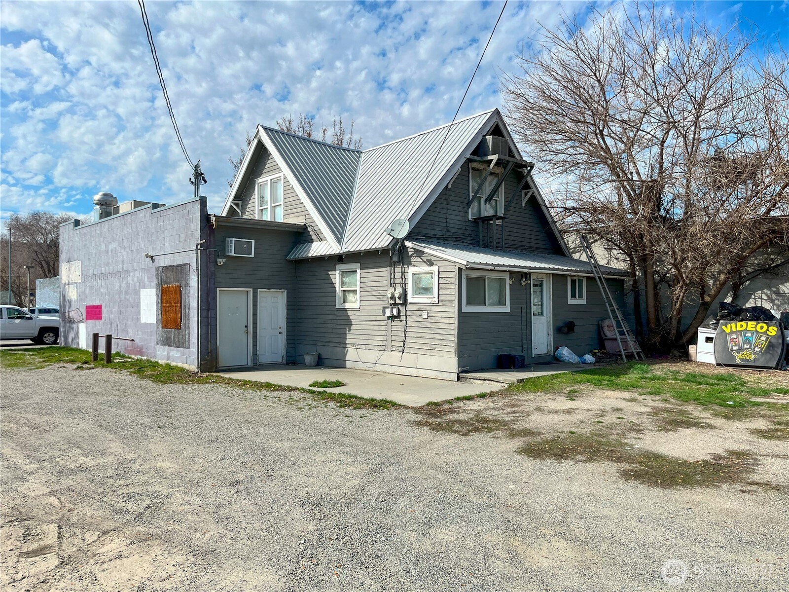 19 Main Street Property Photo 4
