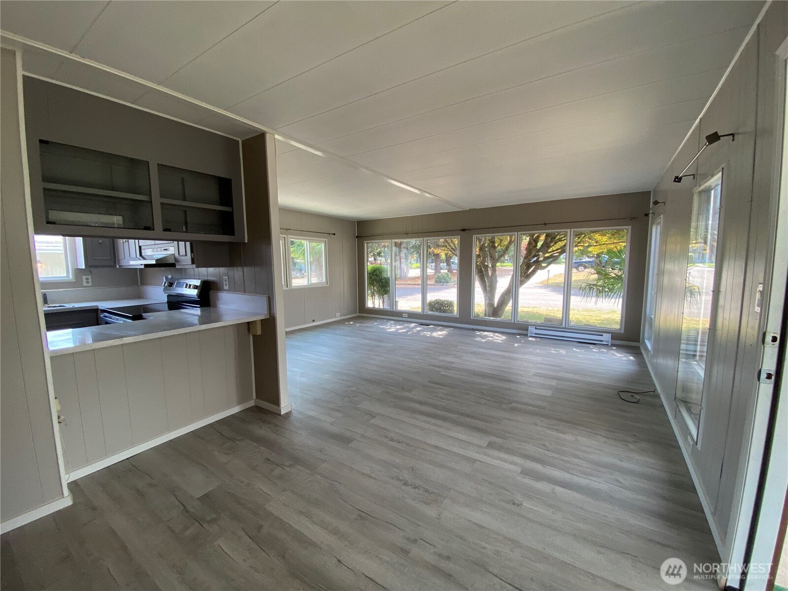 1342 Alonda Lane Property Photo 3