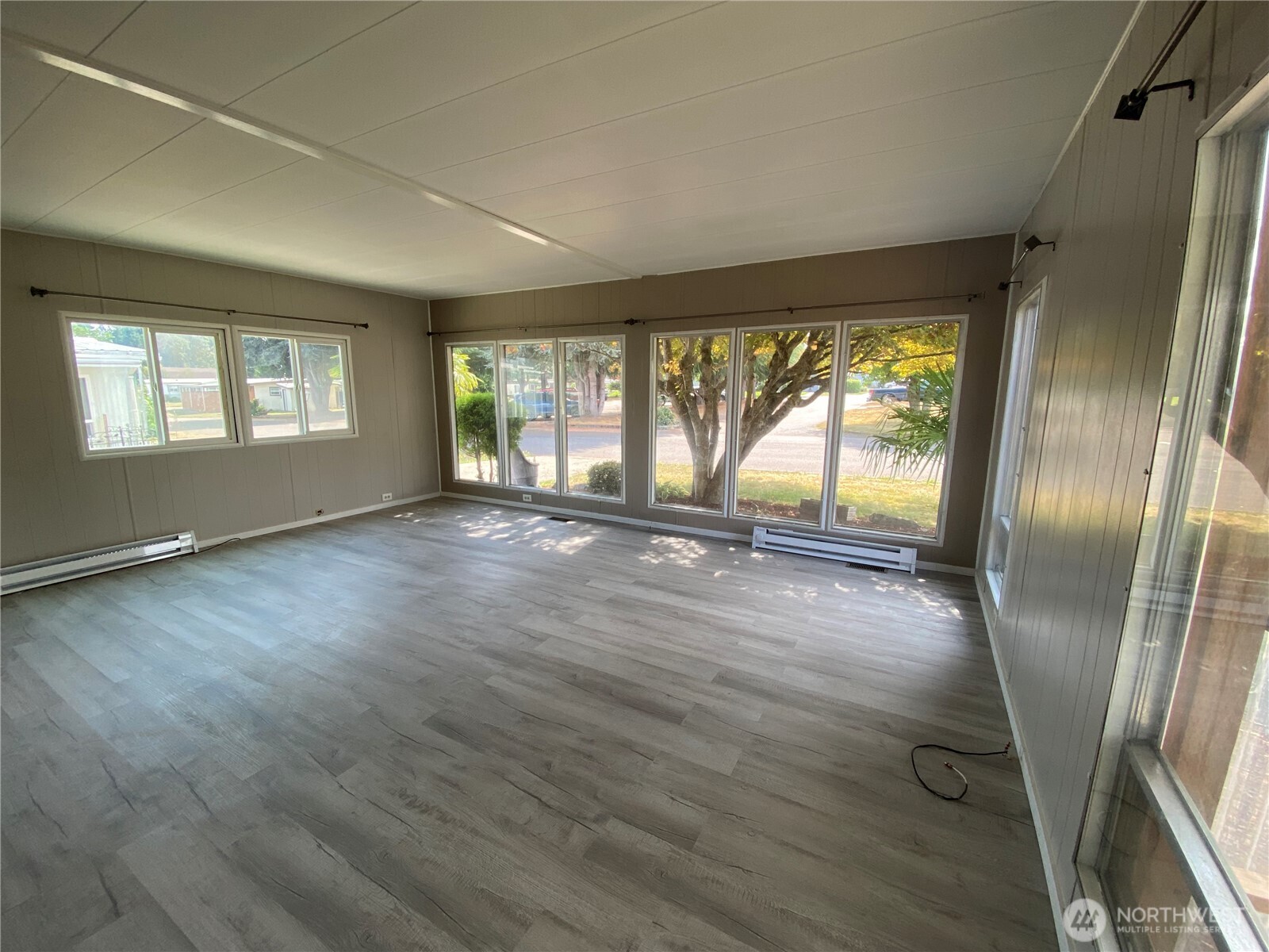 1342 Alonda Lane Property Photo 3