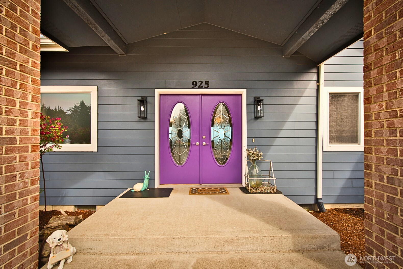 925 Claire Court Property Photo 2