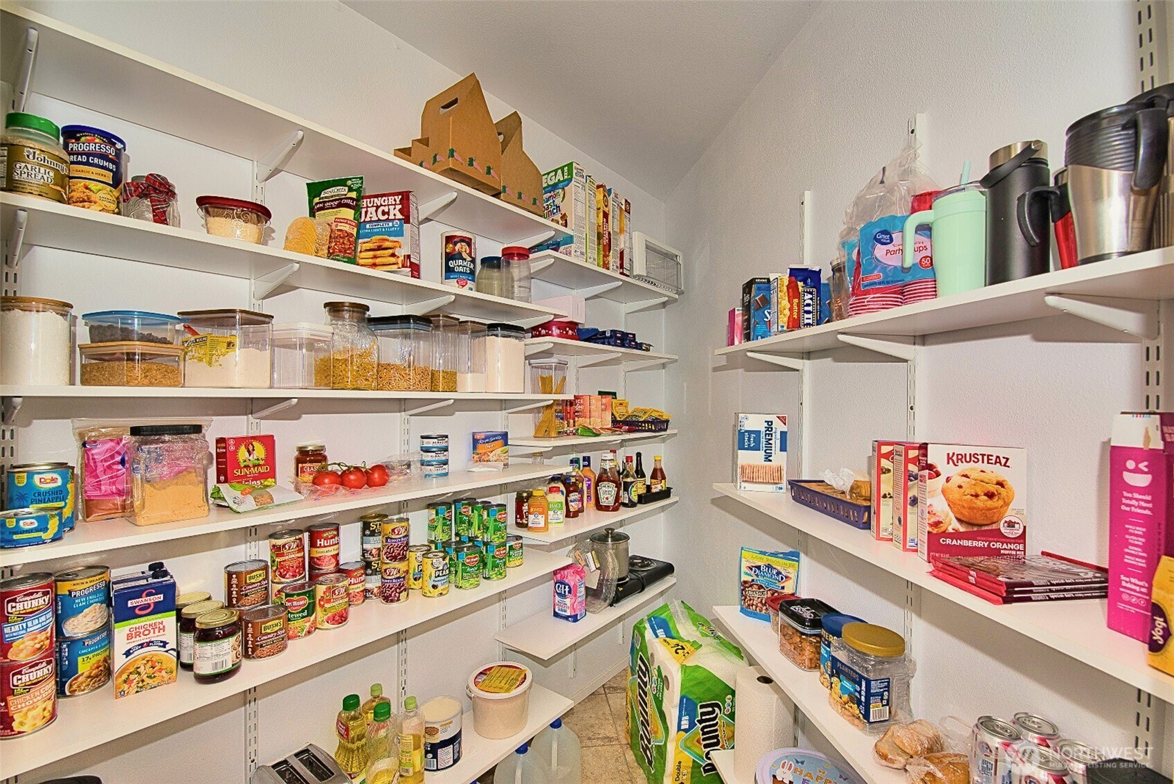 925 Claire Court Property Photo 13
