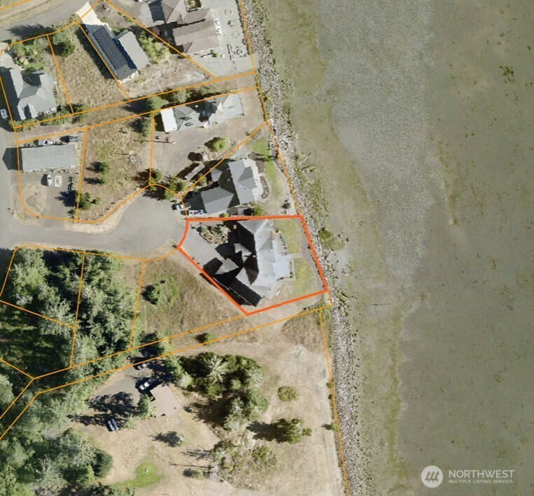 925 Claire Court Property Photo 36