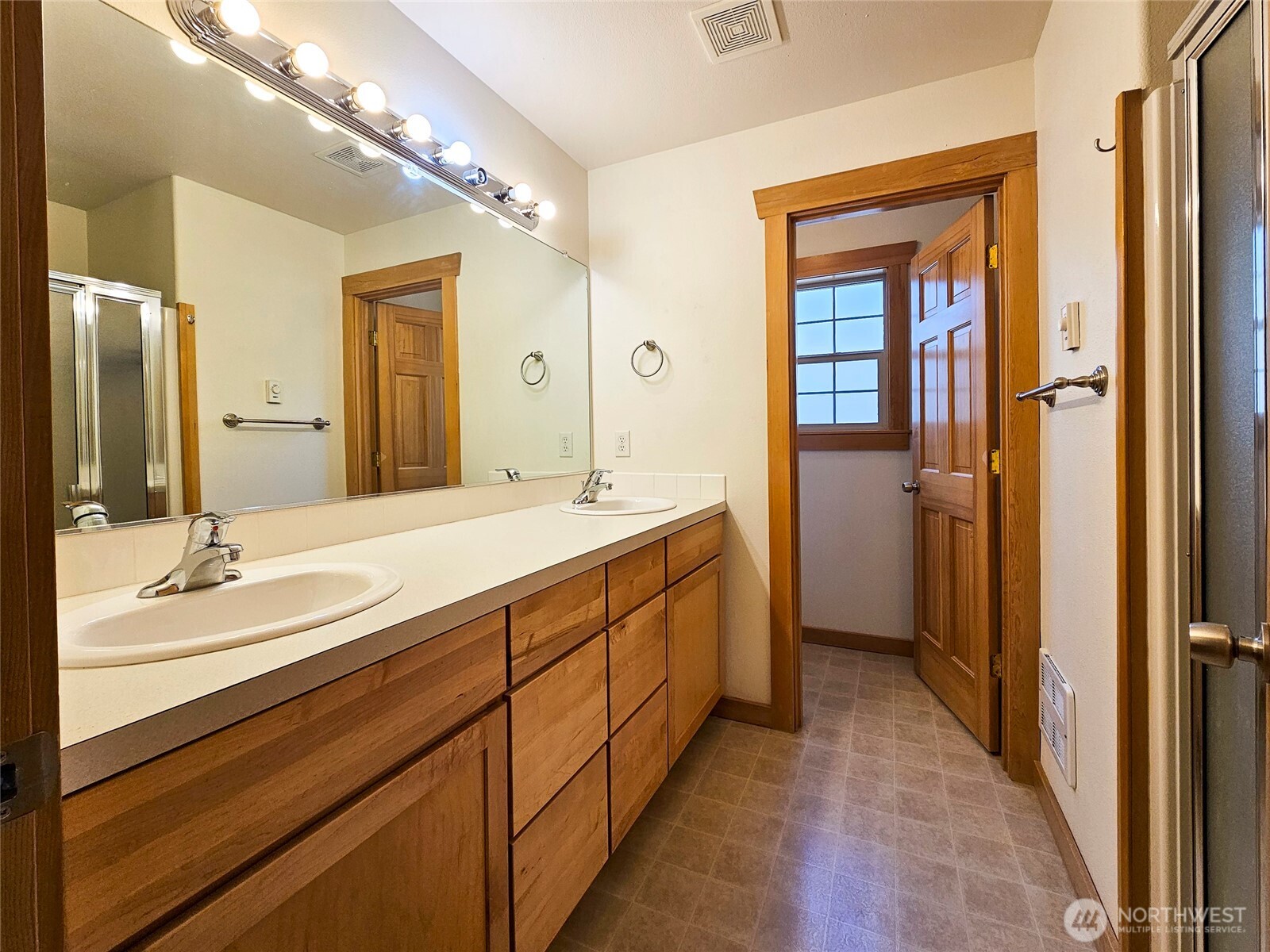307 2 Cascadian Lane 32 Property Photo 21