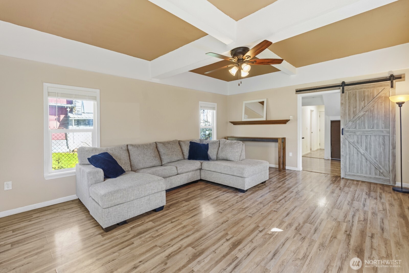 1939 S L Street Property Photo 8