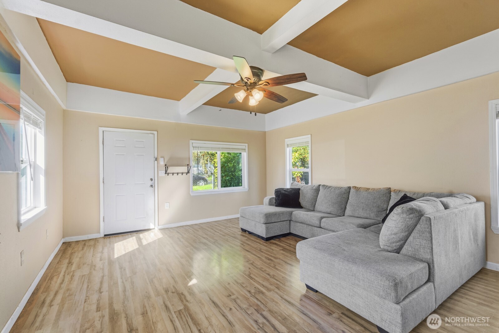 1939 S L Street Property Photo 11