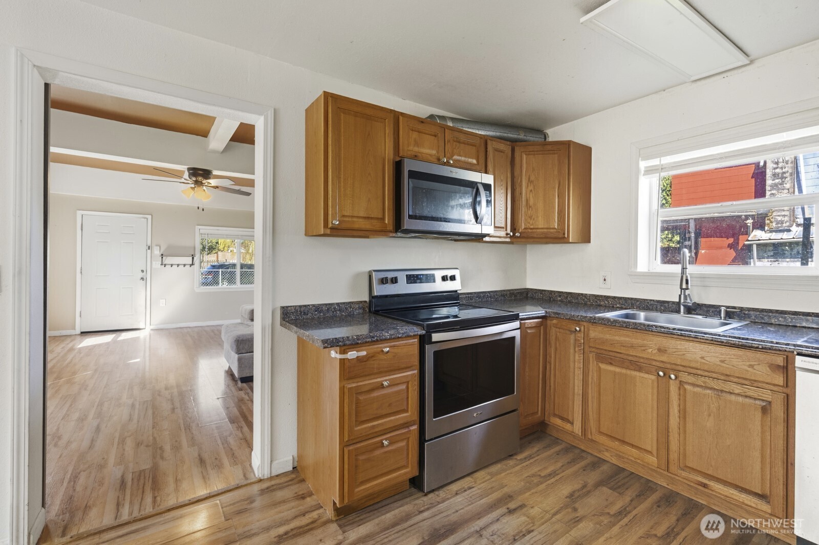 1939 S L Street Property Photo 12