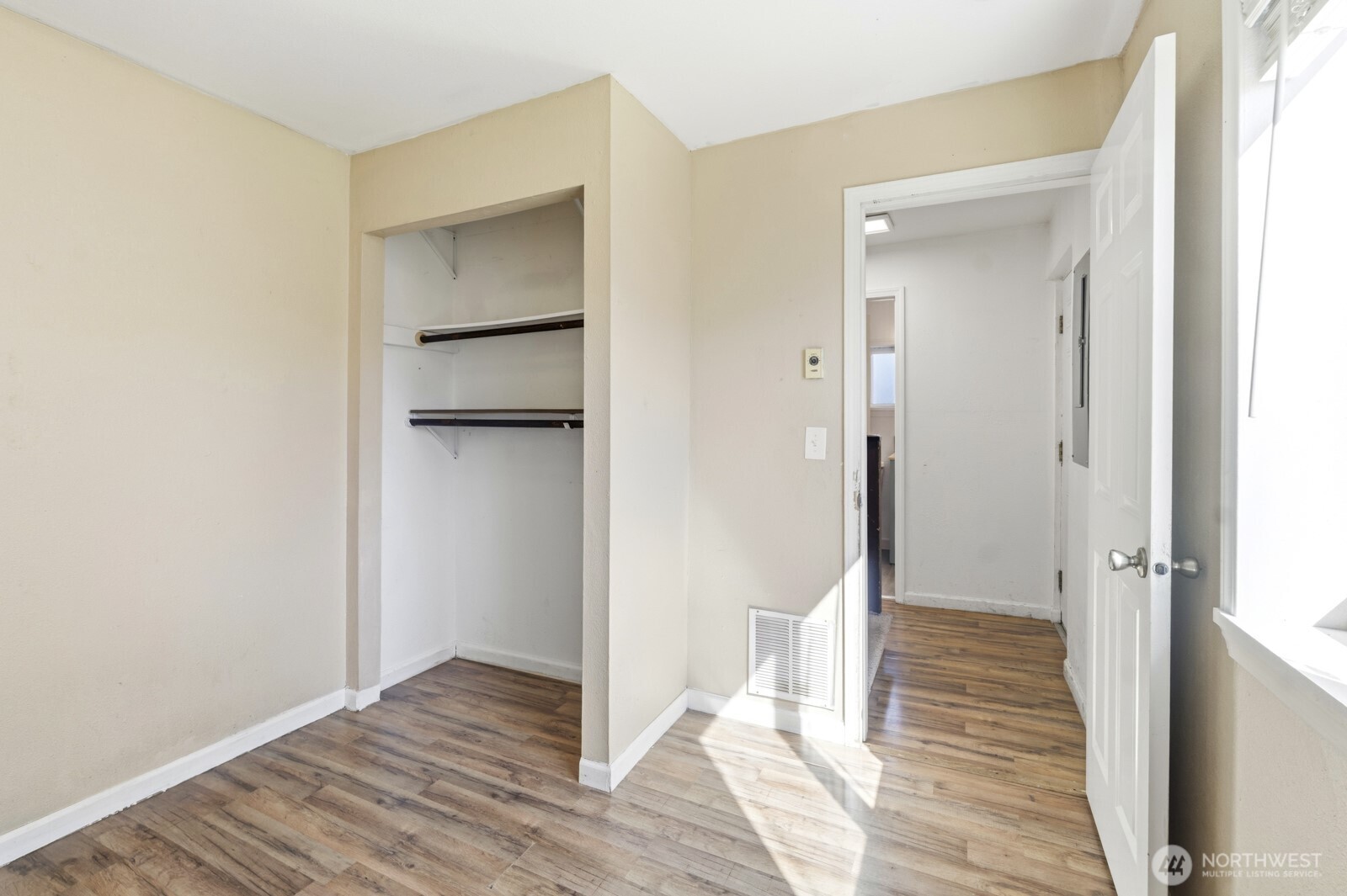 1939 S L Street Property Photo 19