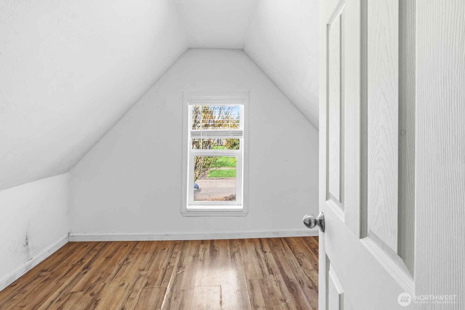 1939 S L Street Property Photo 24