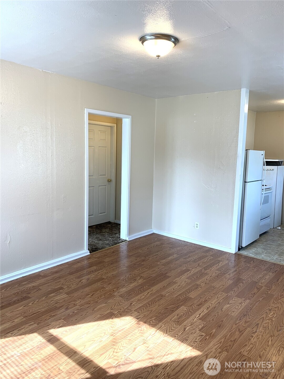 1423 S 7th Avenue Property Photo 4