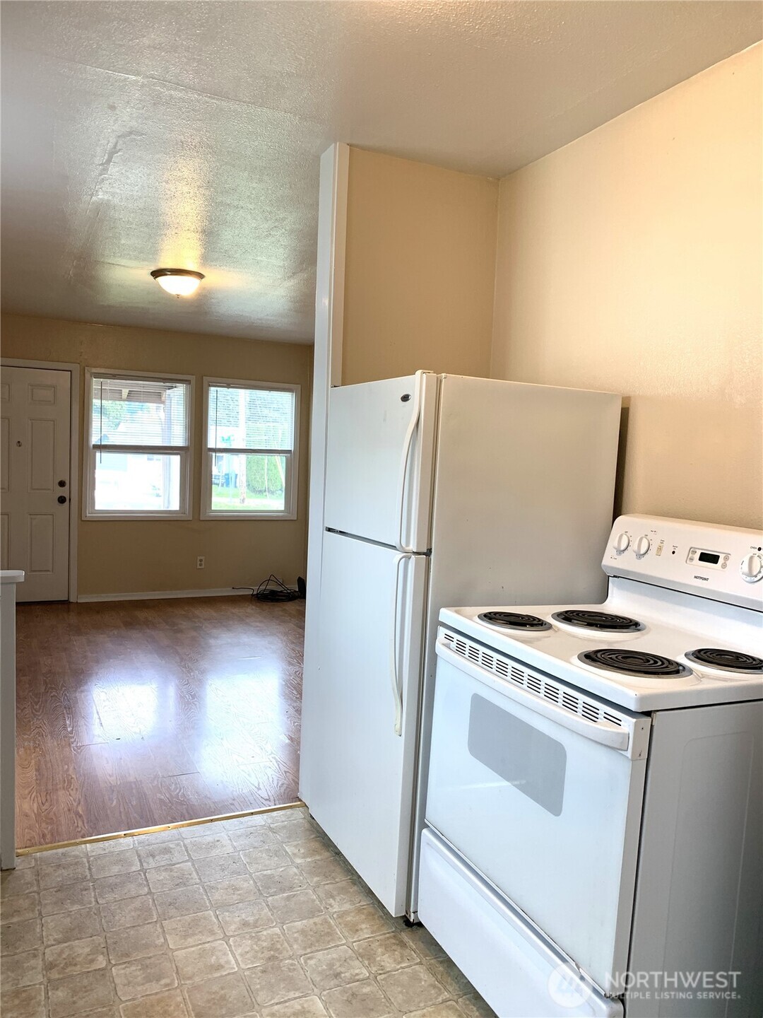 1423 S 7th Avenue Property Photo 9