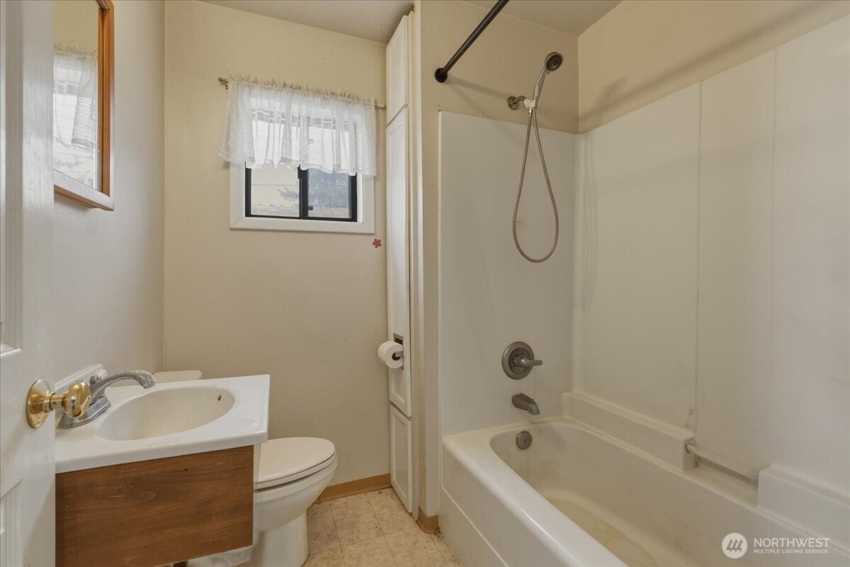 503 Federal Property Photo 17