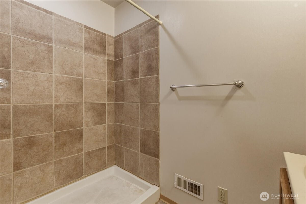 503 Federal Property Photo 27