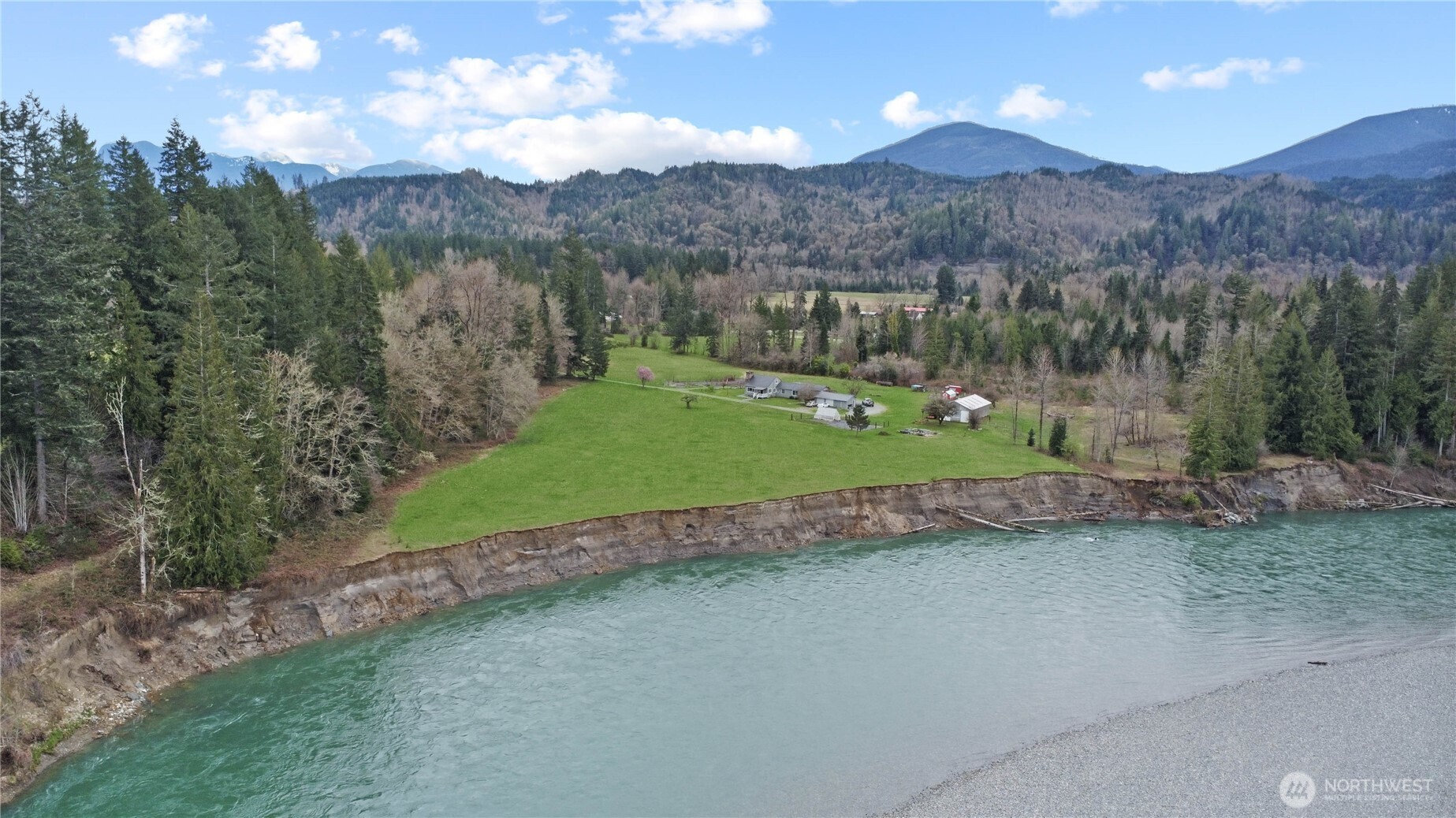 9040 Thunderbird Lane Property Photo 3