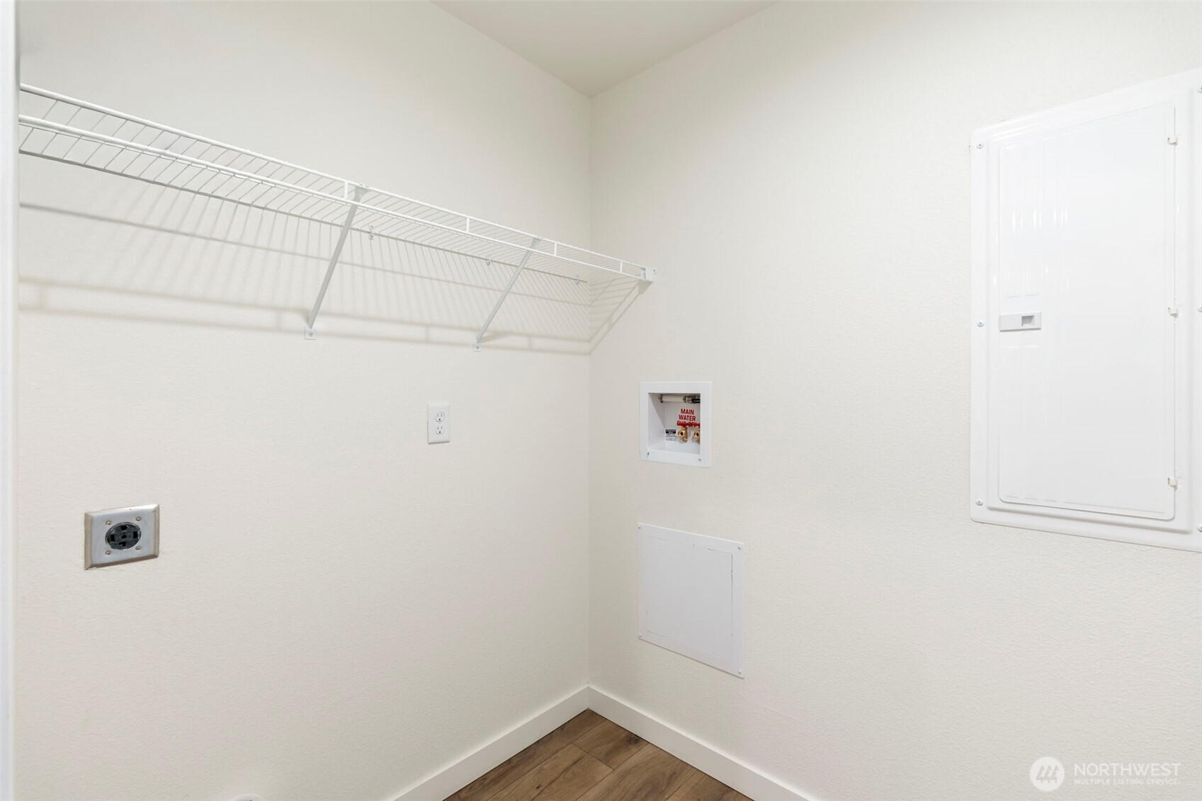 1110 B W Walnut Property Photo 14