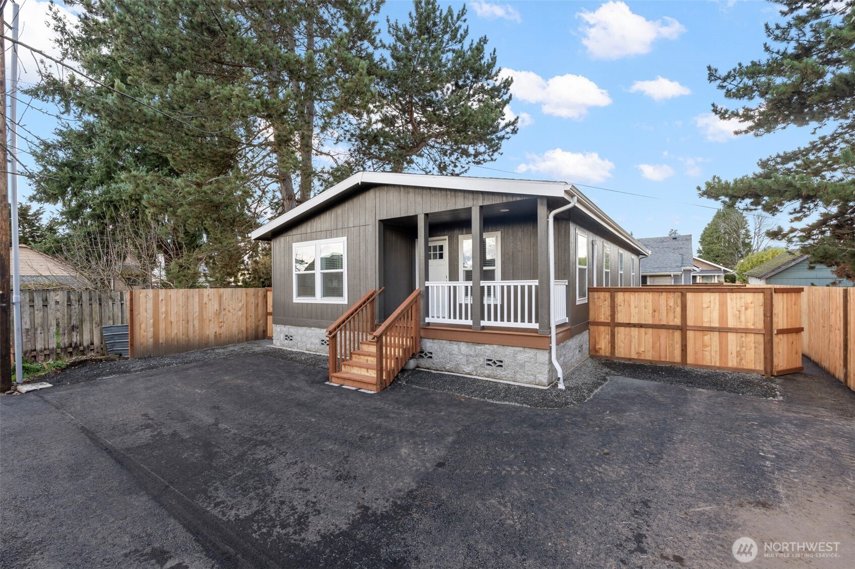1110 B W Walnut Property Photo 22