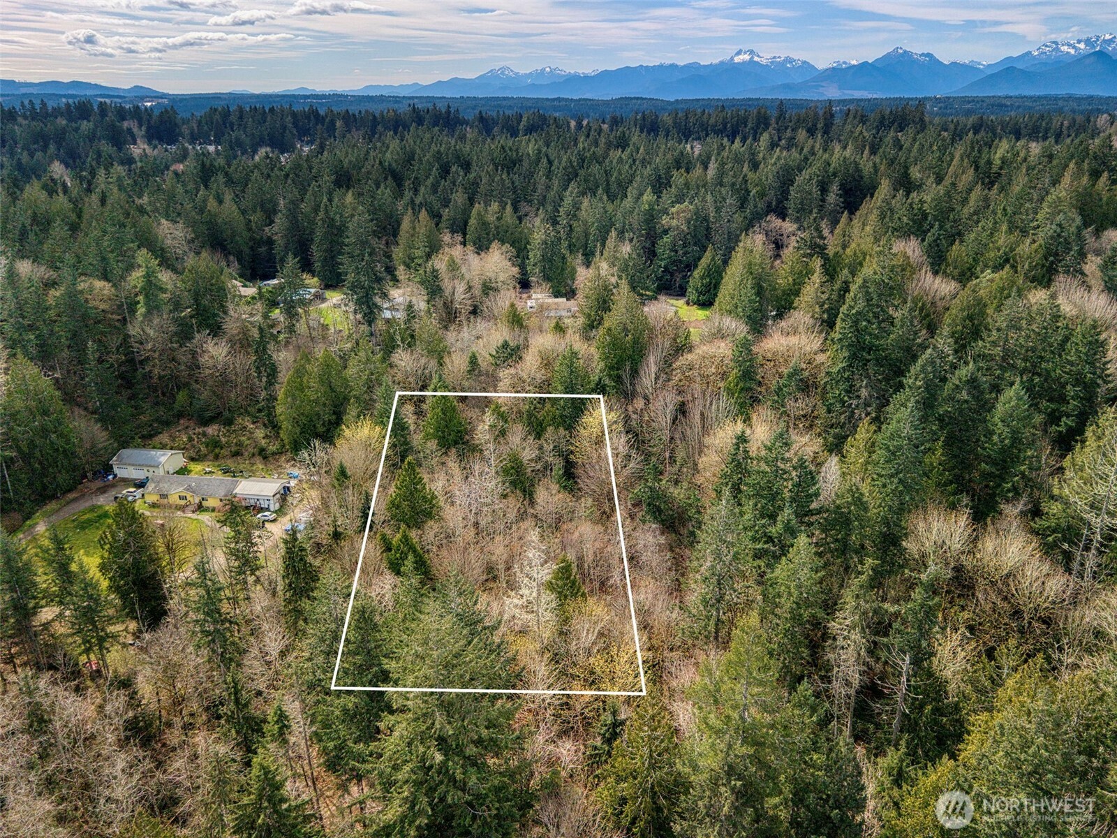 435 Nw Sword Fern Lane Property Photo 2
