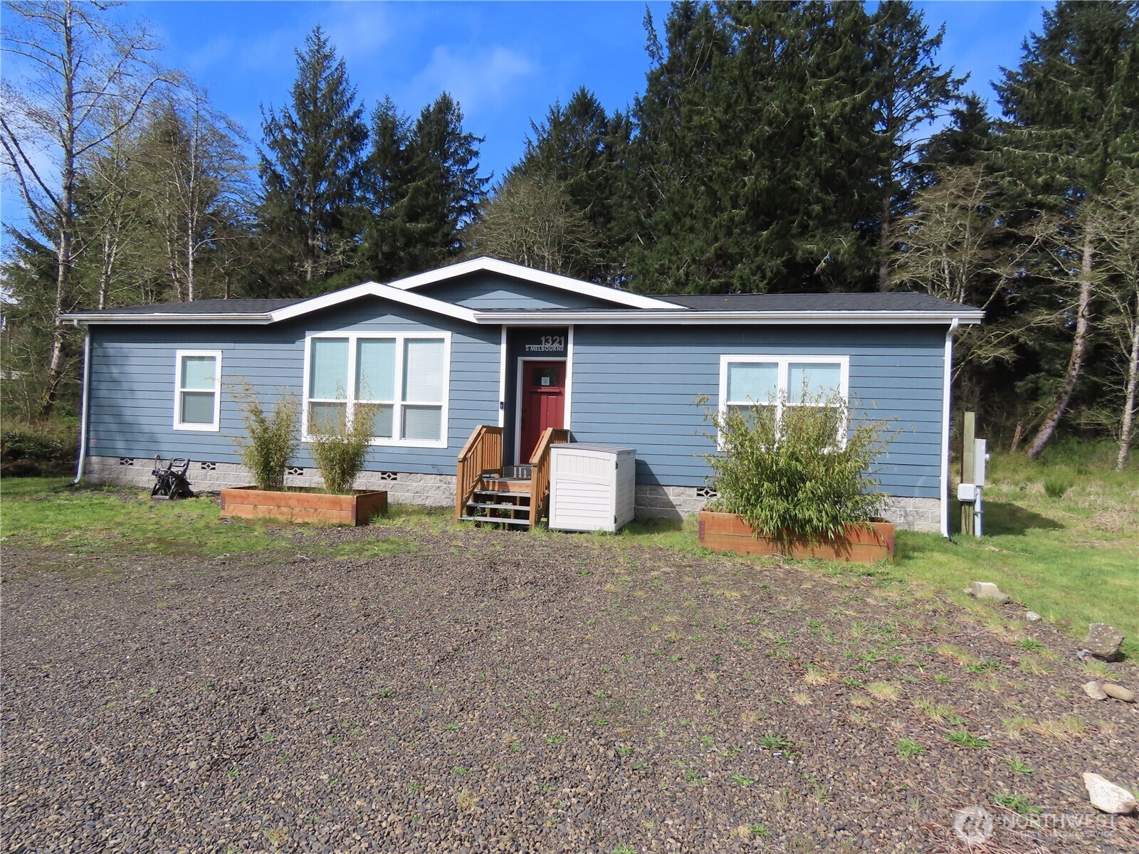 1321 S Melbourne Court Property Photo 2