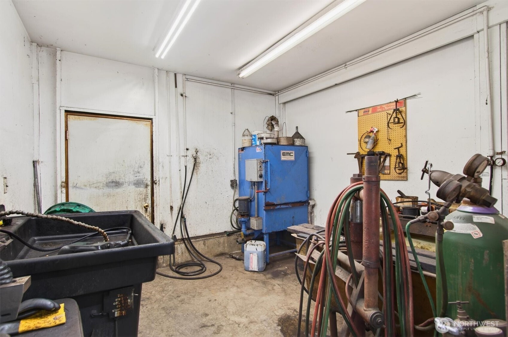 305 E State Route 4 Property Photo 24