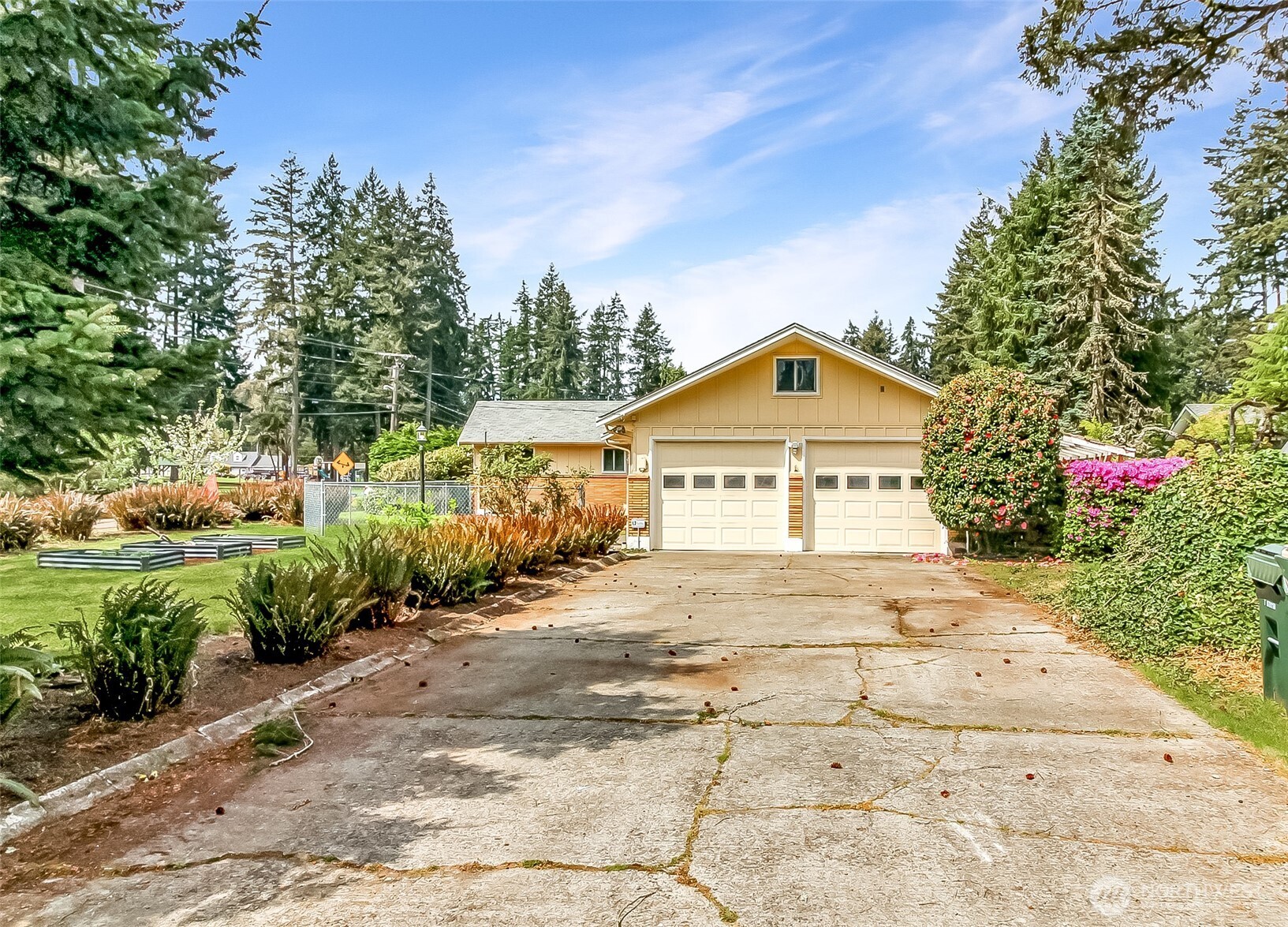 327 Logger Court Property Photo 2
