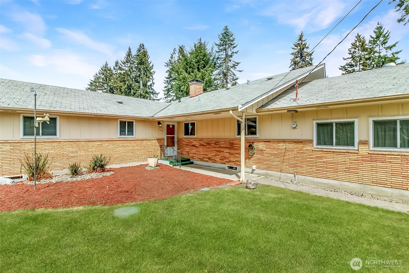 327 Logger Court Property Photo 4