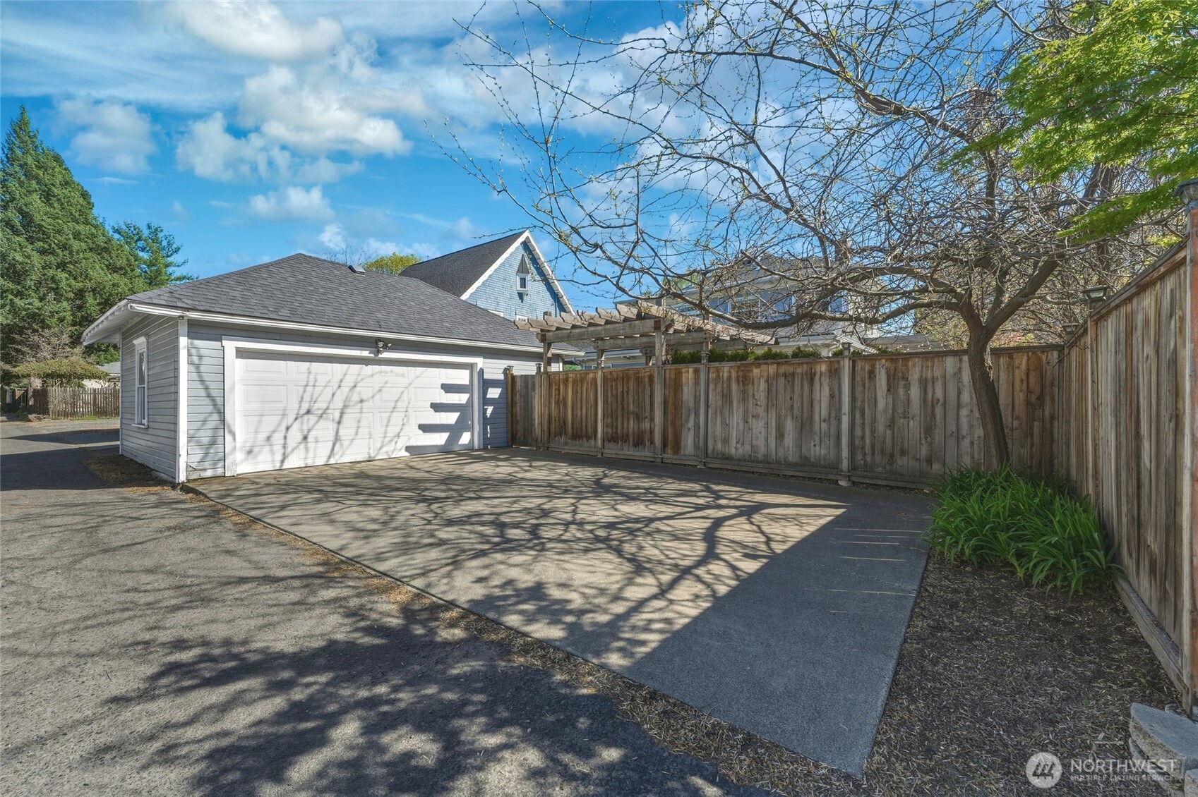 607 Boyer Avenue Property Photo 35