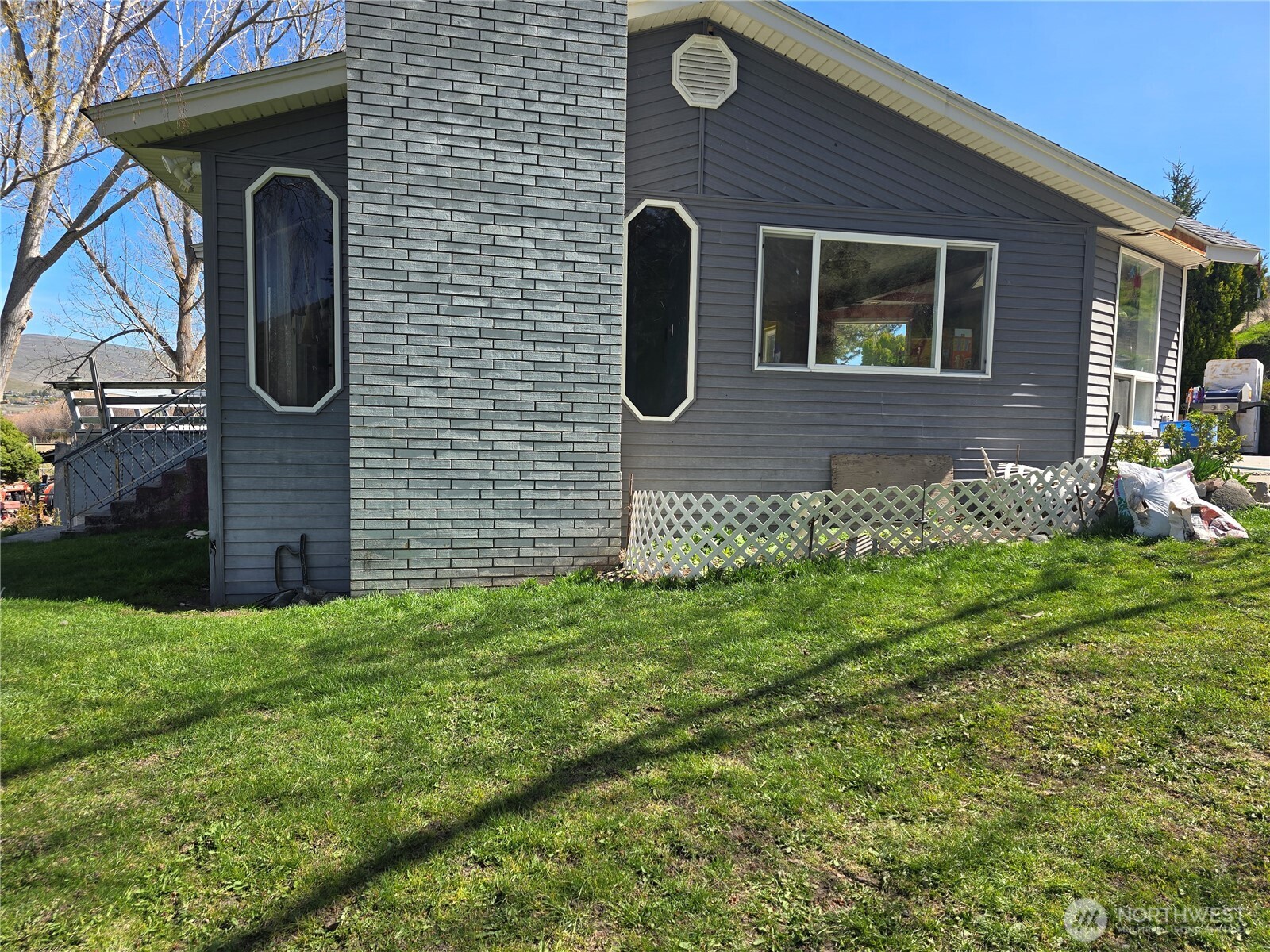 710 Adobe Way Property Photo 4