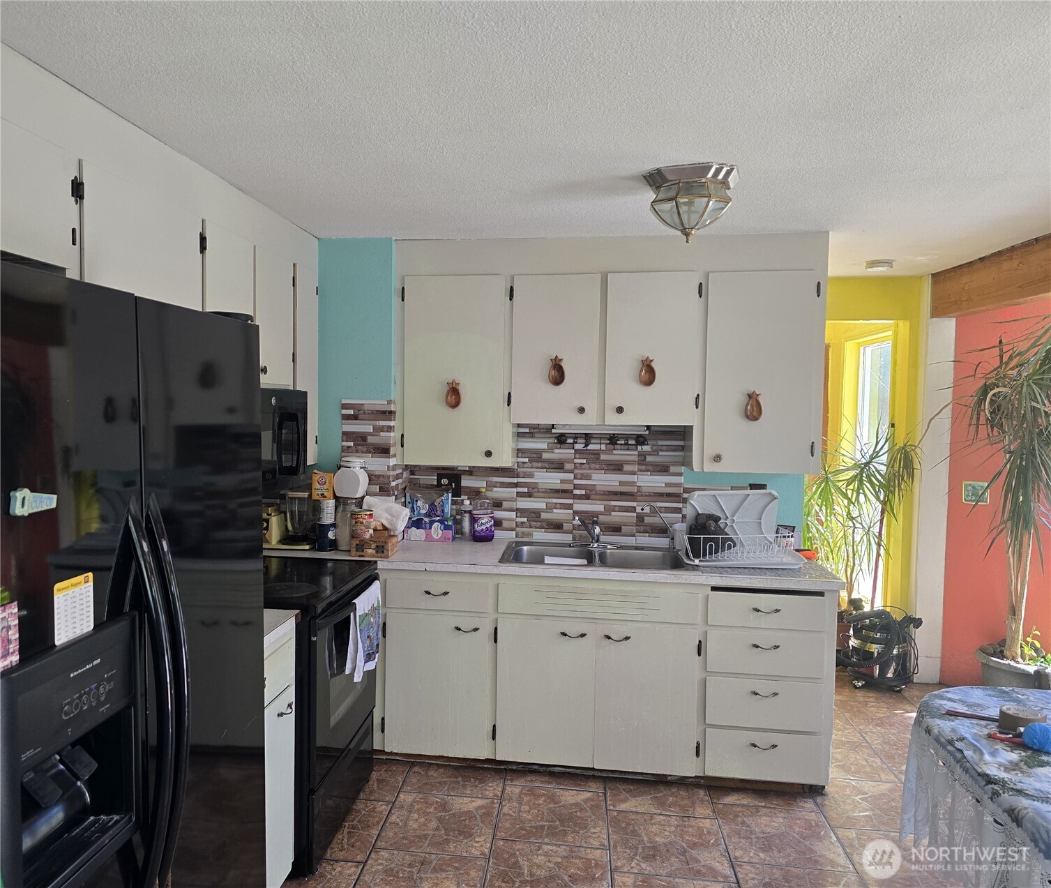 710 Adobe Way Property Photo 7