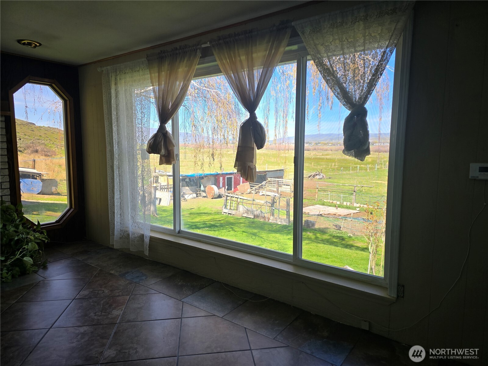 710 Adobe Way Property Photo 12