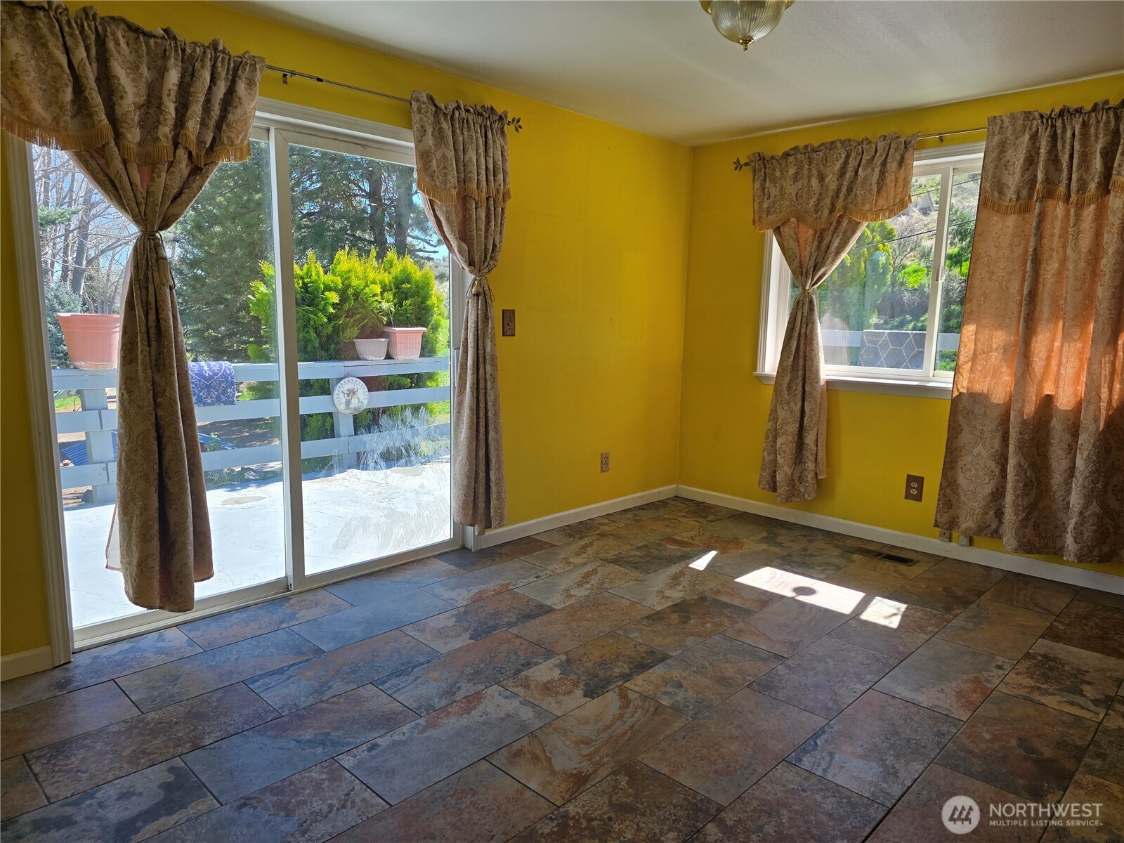 710 Adobe Way Property Photo 13