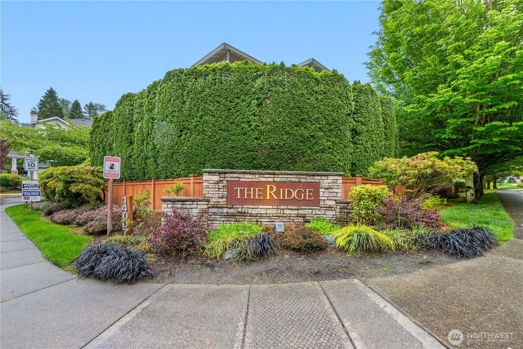 14007 69th Drive Z1 Property Photo 3