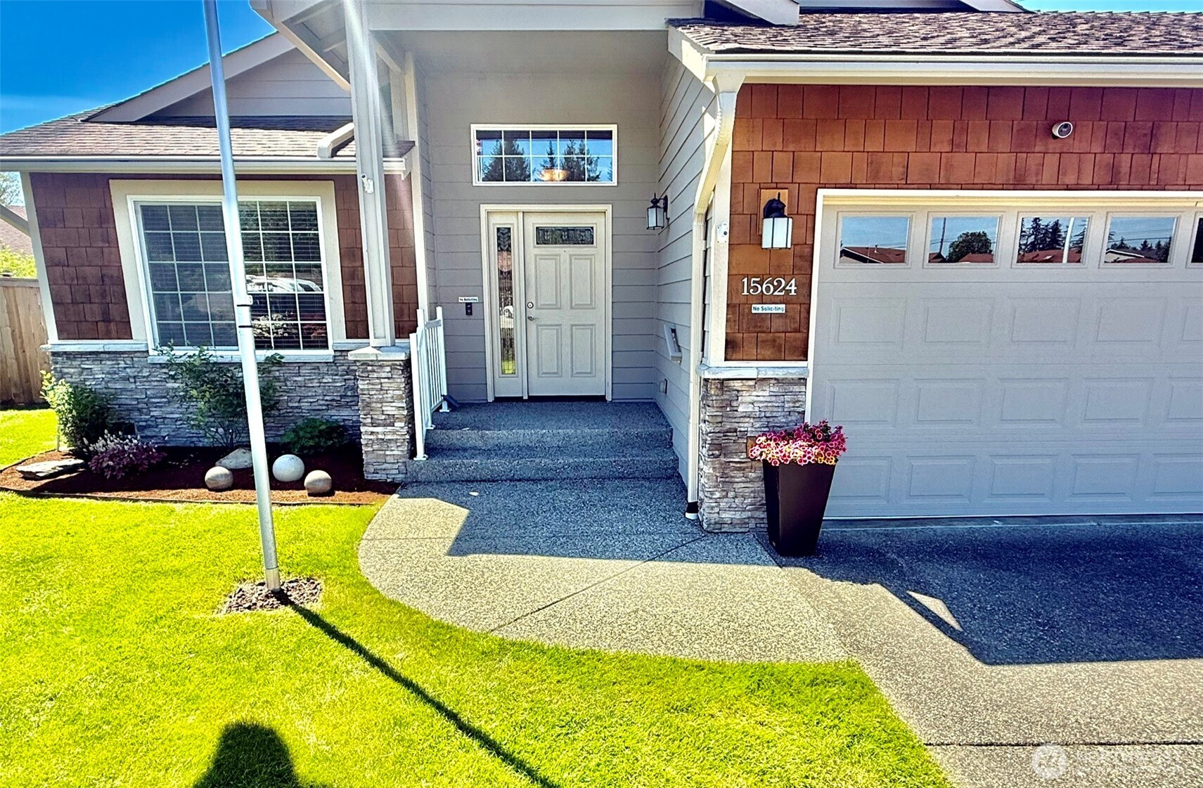 15624 42nd Drive Property Photo 2