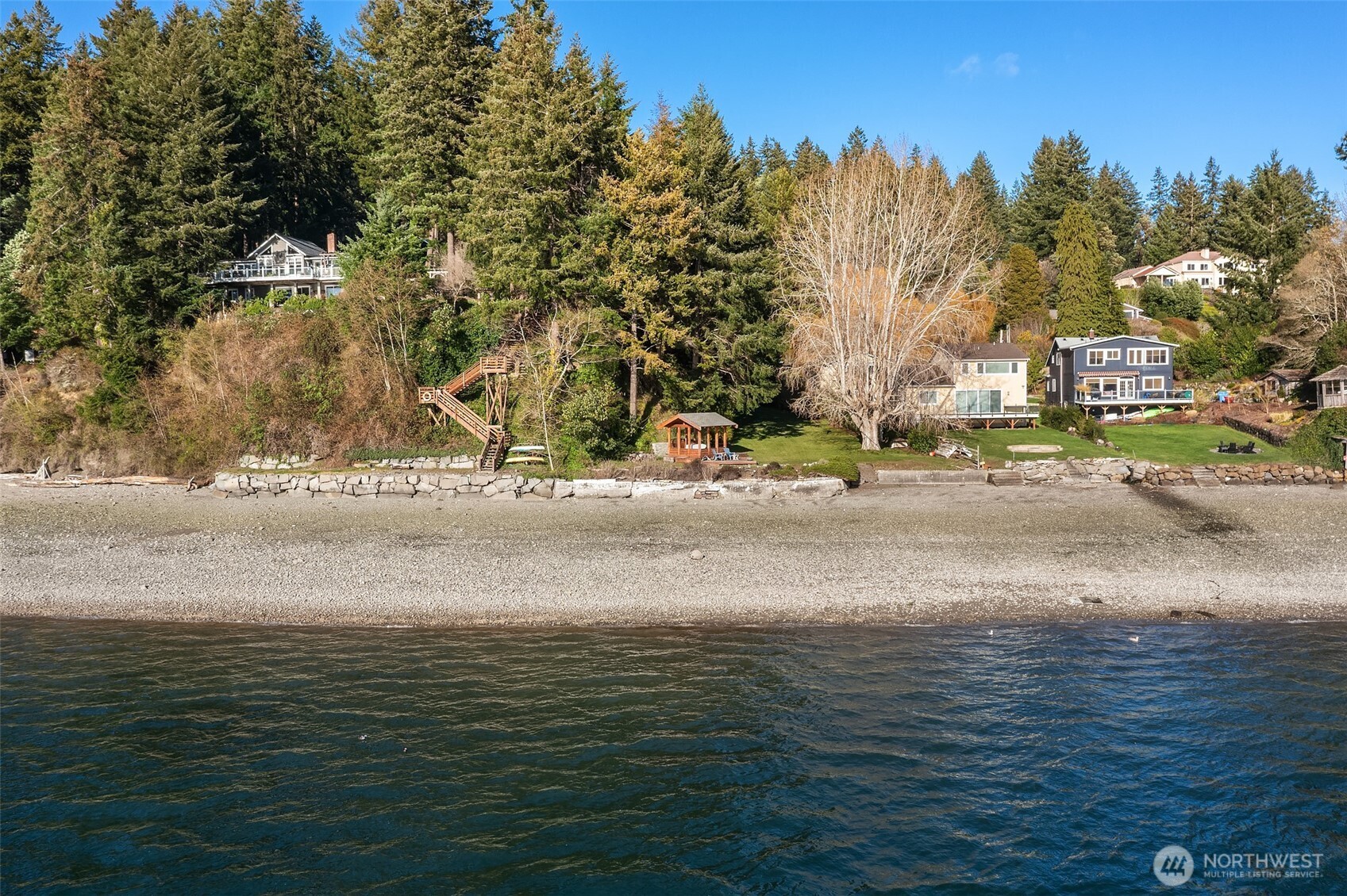 6625 Cromwell Beach Drive Property Photo 3