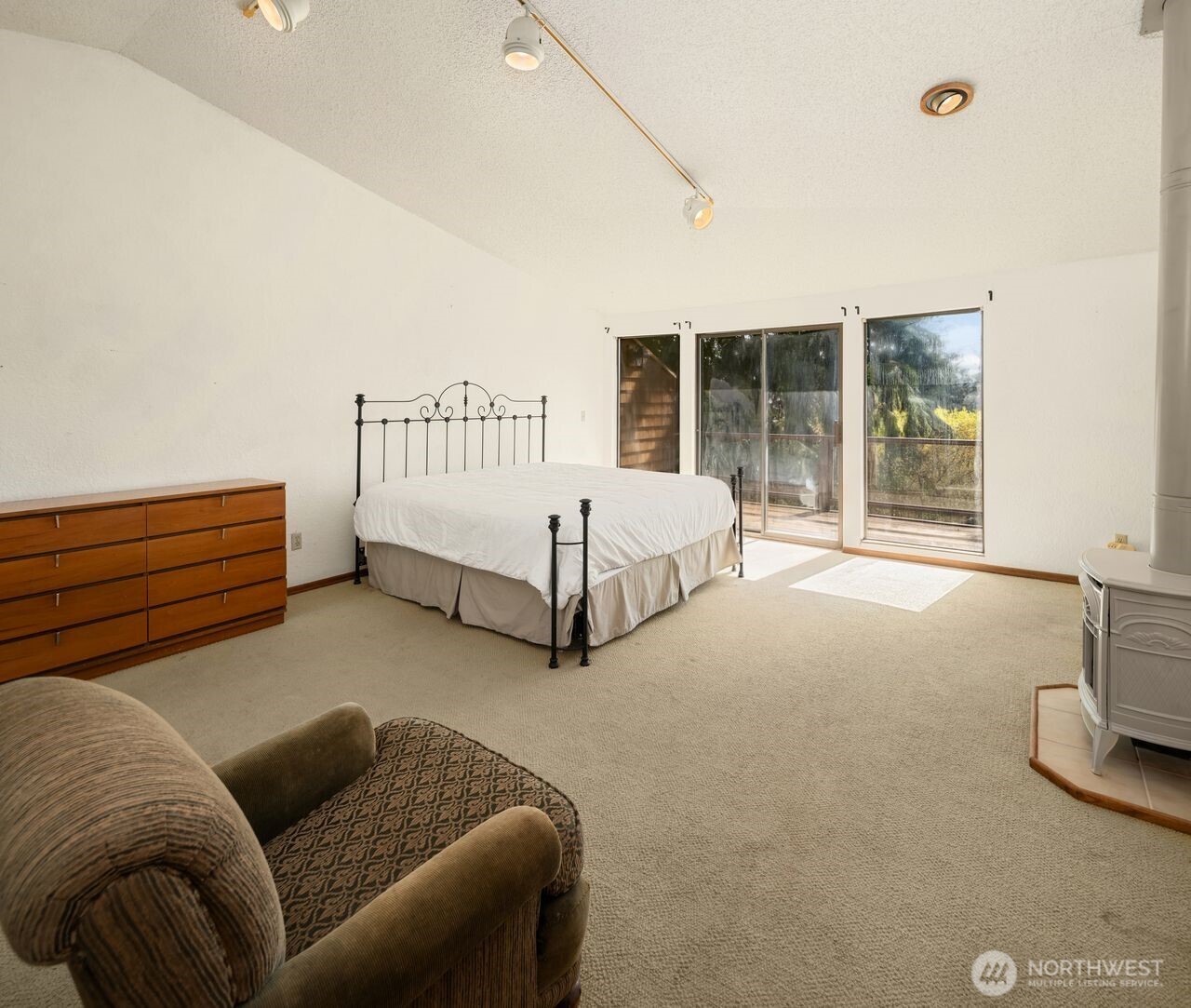 6625 Cromwell Beach Drive Property Photo 15