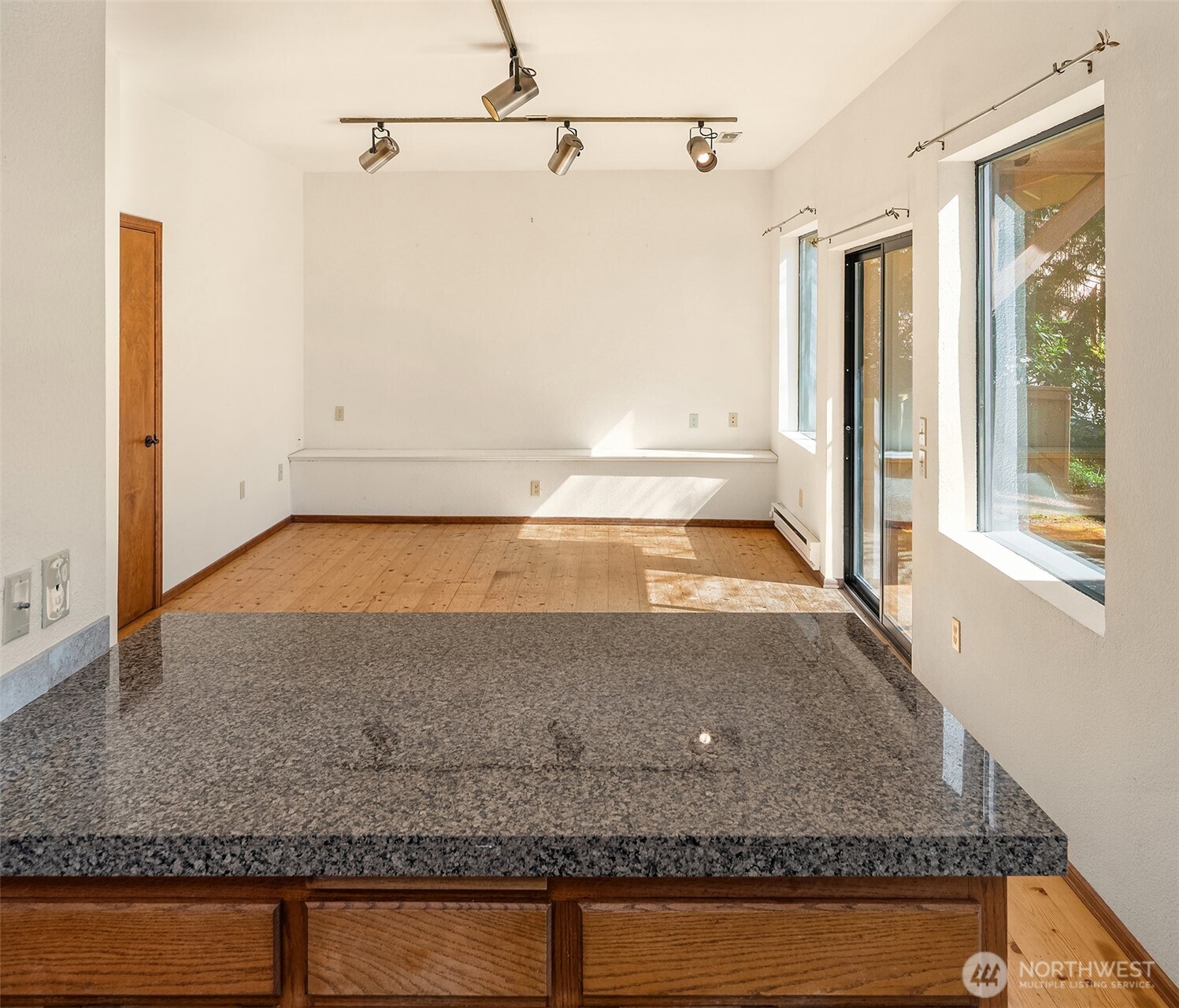 6625 Cromwell Beach Drive Property Photo 25