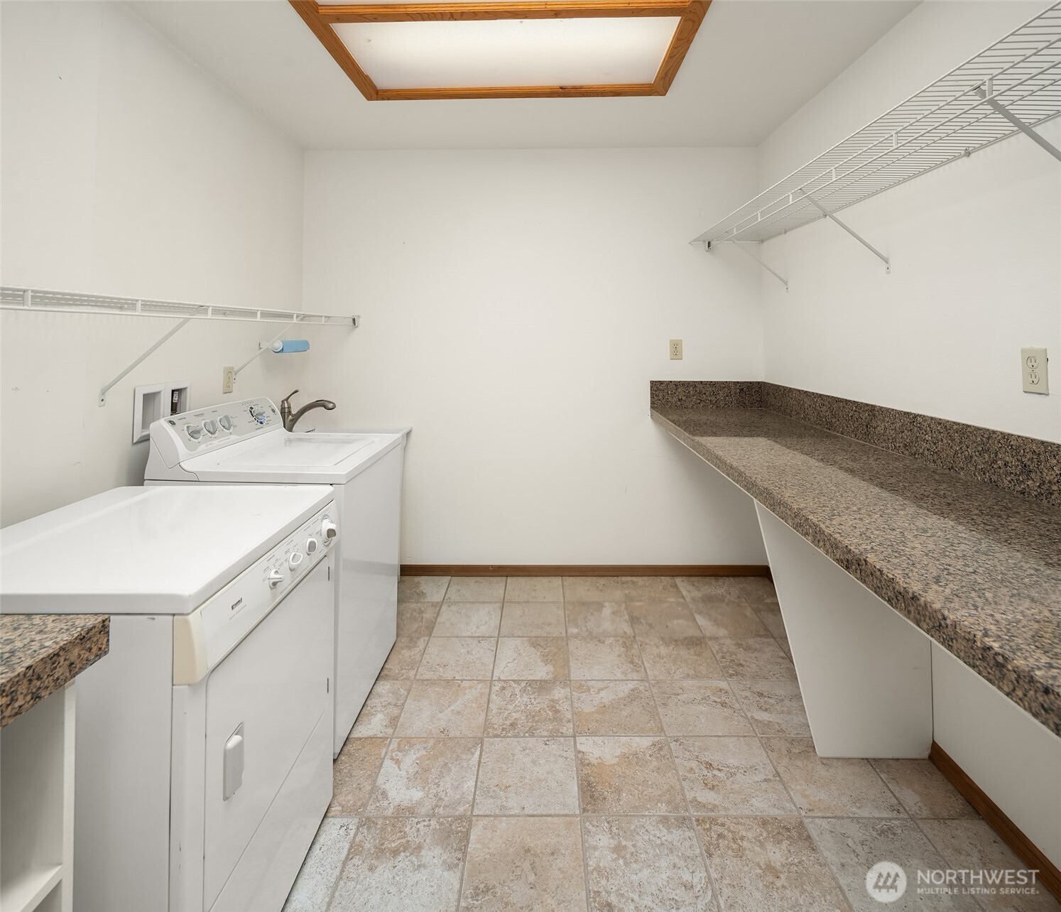 6625 Cromwell Beach Drive Property Photo 26