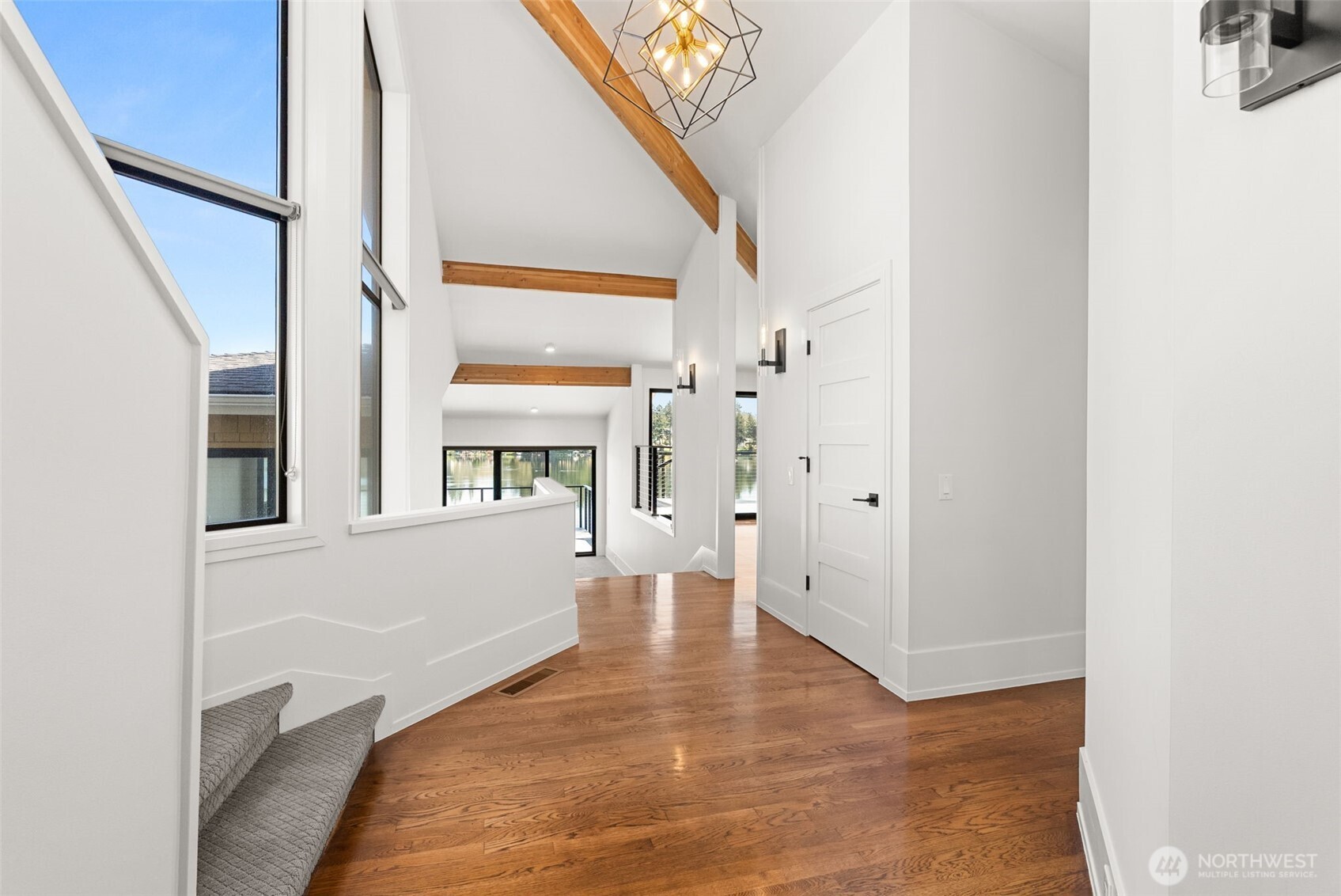 10901 Greendale Drive Property Photo 8